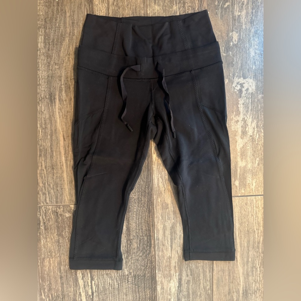 Lululemon Crop Leggingss - sz 6
